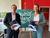 Bildunterschrift: Ministerin Bettina Martin und Kultur Land MV-Geschäftsführer Hendrik Menzl stellten den Bericht „Kultur inklusiv“ in Rostock vor.