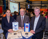 Ines Jesse (Staatssekretärin im Ministerium für Wirtschaft, Infrastruktur, Tourismus und Arbeit MV), Henry Forster (Geschäftsführer Mukran Port) und Leon Kräusche (Bürgermeister Stadt Sassnitz)  © Medienbüro am Reichstag/Stella Scheibenzuber